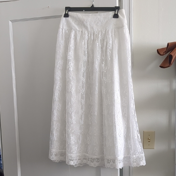 Gunne Sax Dresses & Skirts - Gunne Sax By Jessica McClintock Vintage White Lace Midi Skirt